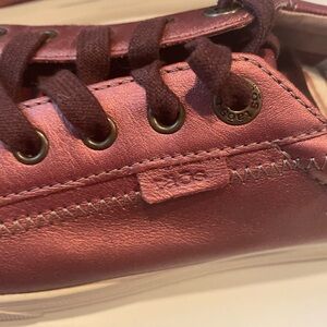 Taos Plim Soul Lux woman’s sneaker size 9.5